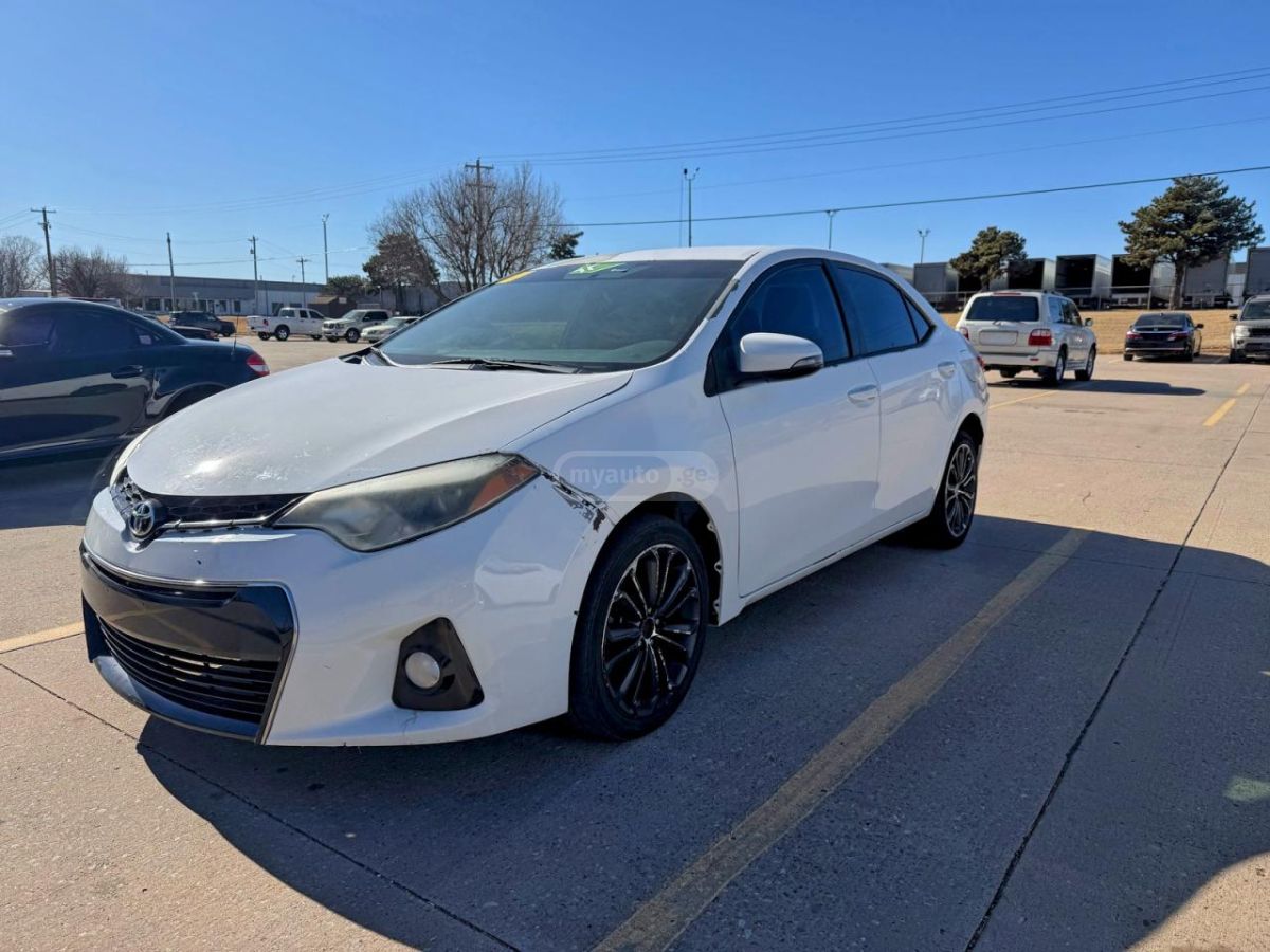 Toyota Corolla 2015 — photo 2