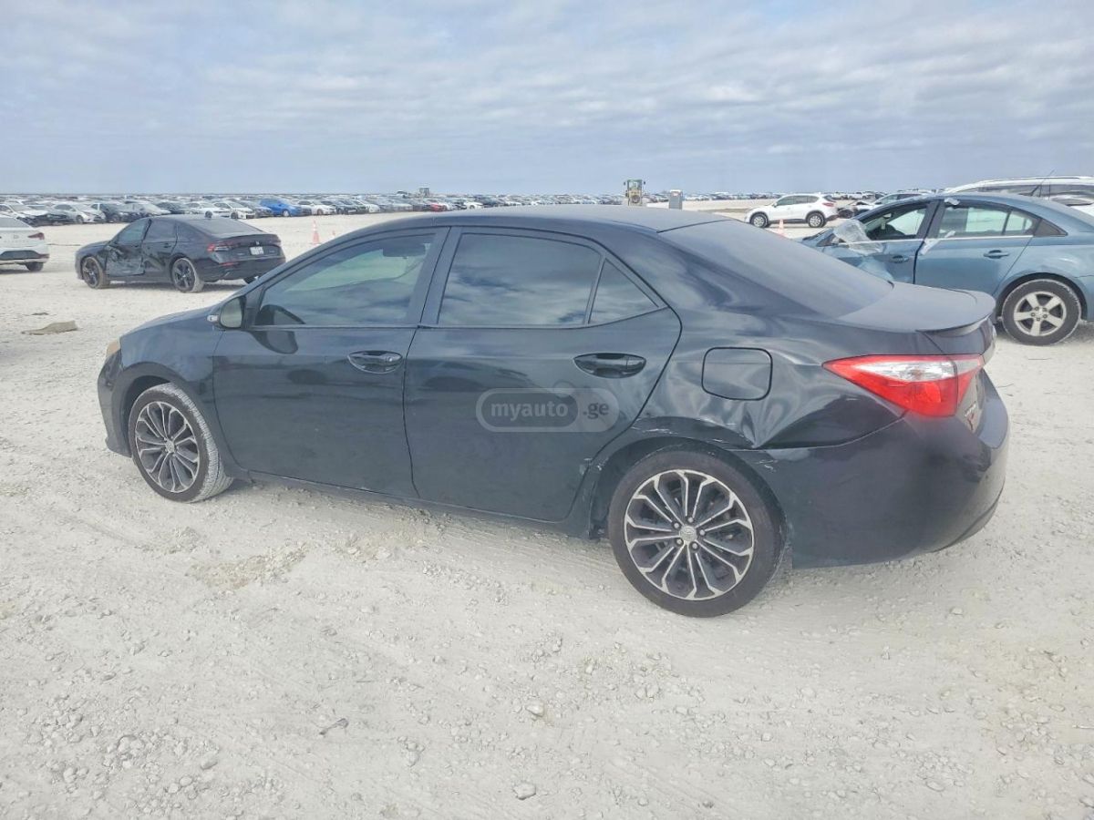 Toyota Corolla 2015 — photo 2