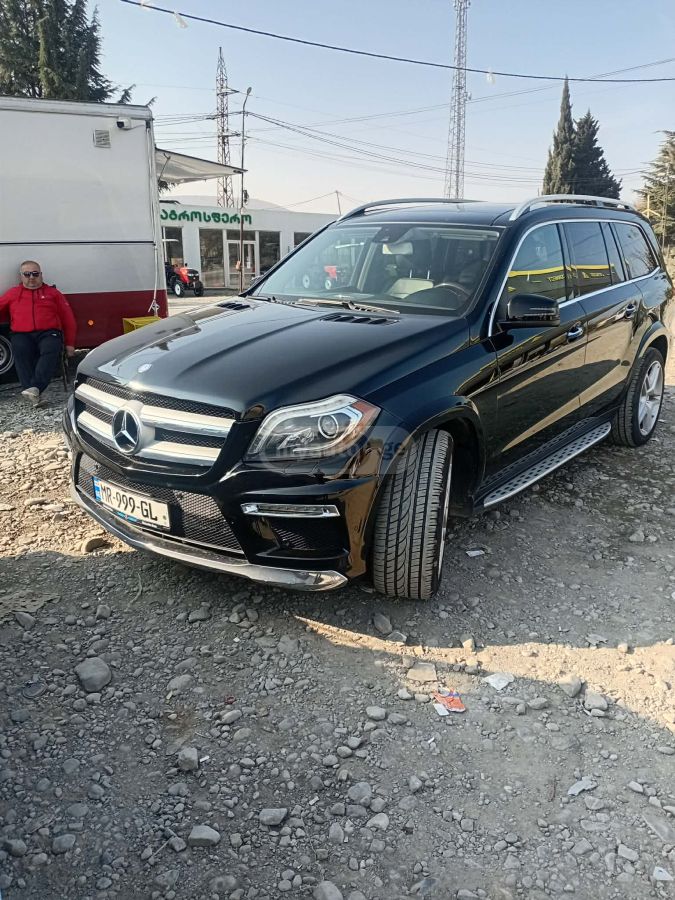 Mercedes-Benz GL 550
