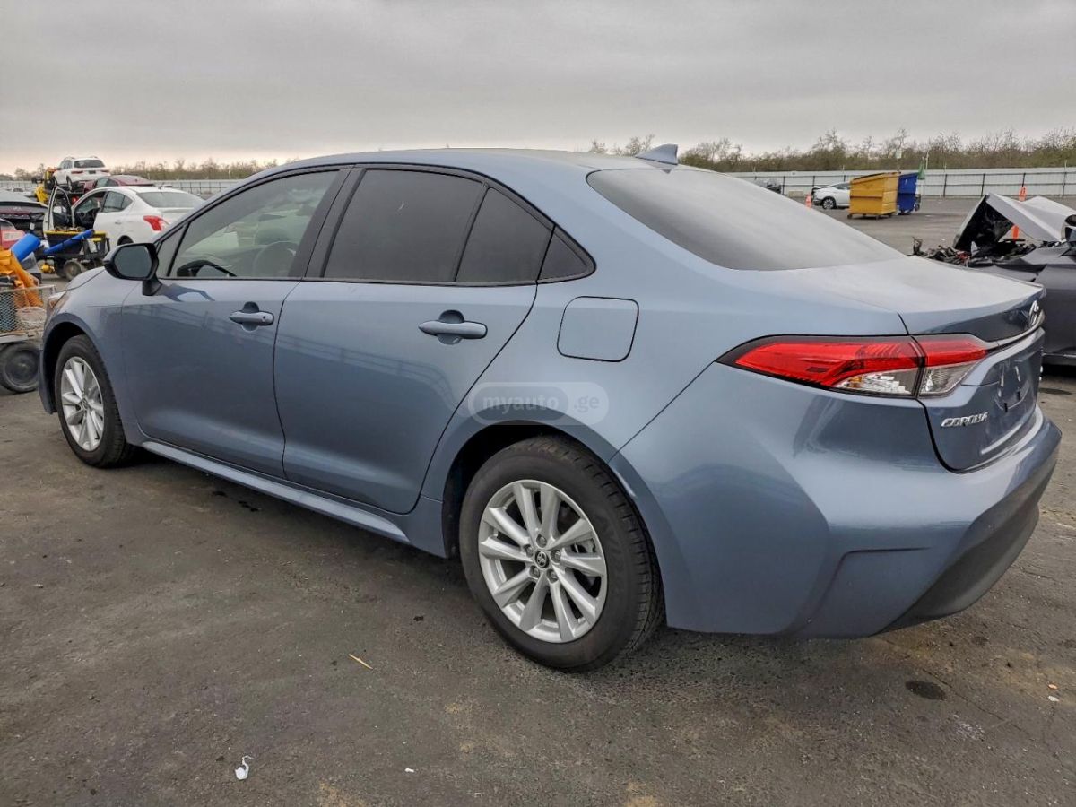Toyota Corolla 2025 — photo 2