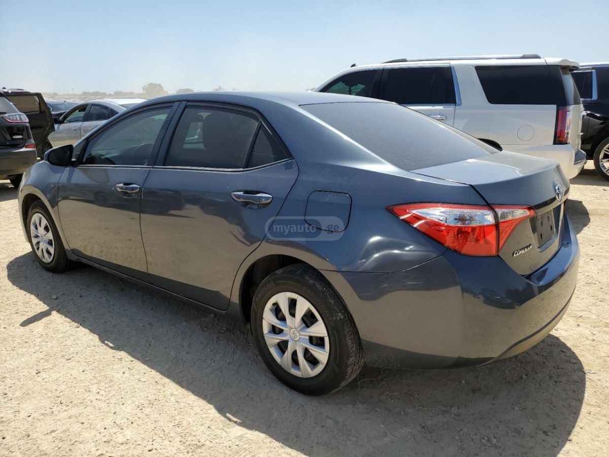 Toyota Corolla 2016 — photo 2