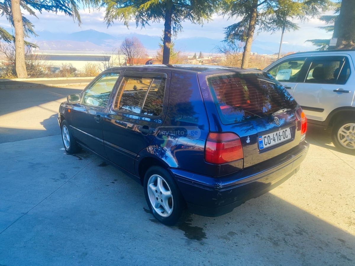 Volkswagen Golf 1995 — photo 2