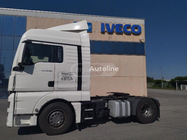 Isuzu TGX
