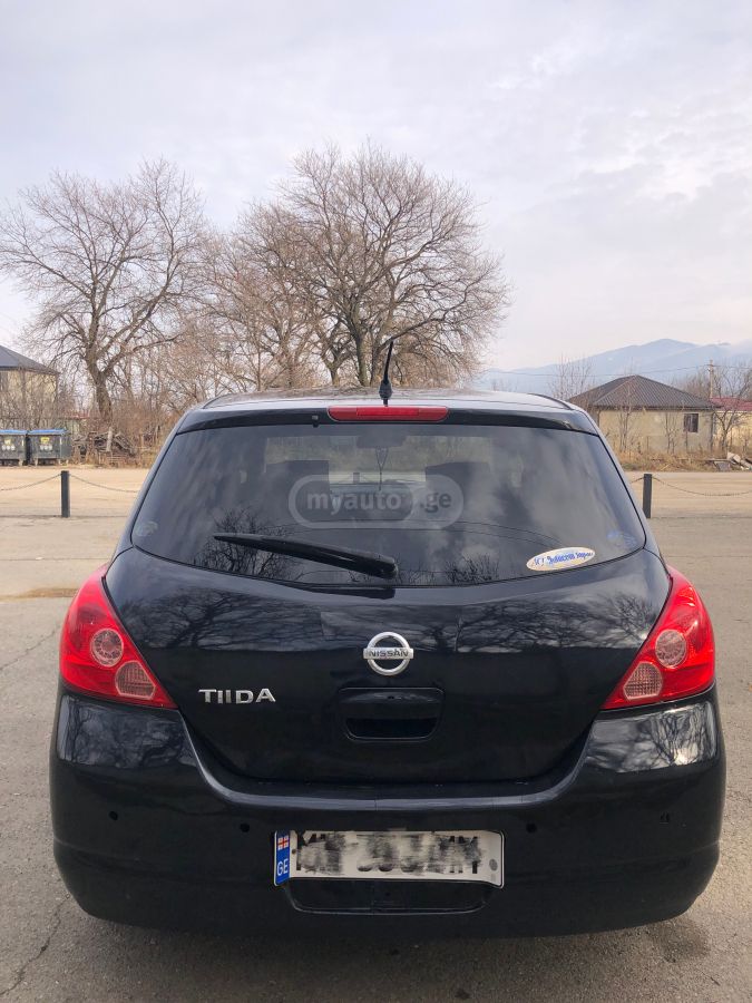 Nissan Tiida 2005 — photo 2
