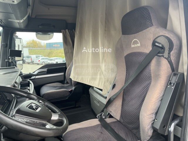 Isuzu TGX 2019 — photo 2
