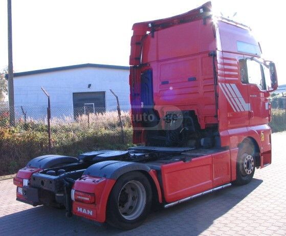 Isuzu TGX 2019 — photo 2