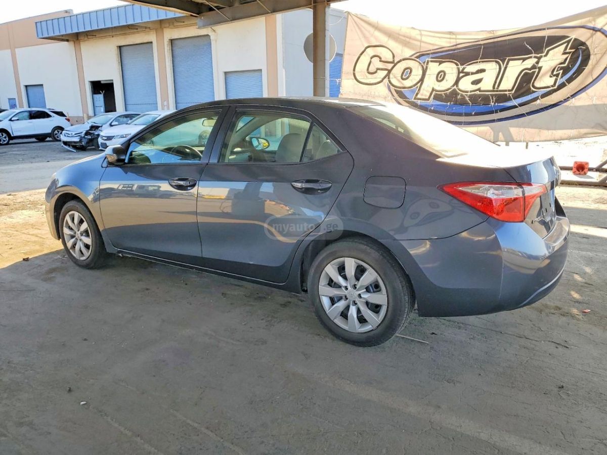 Toyota Corolla 2015 — photo 2