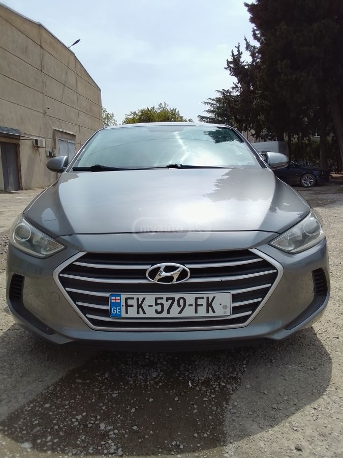 Hyundai Elantra 2017 — photo 2