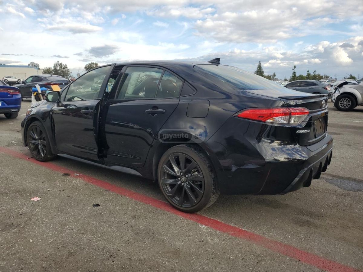 Toyota Corolla 2023 — photo 2