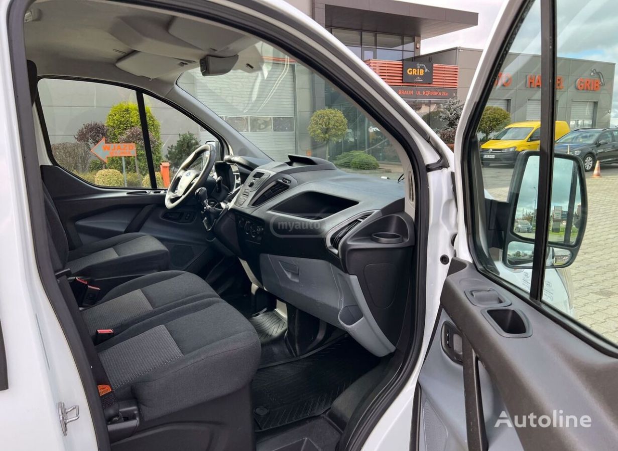 Ford Transit 2017 — photo 2
