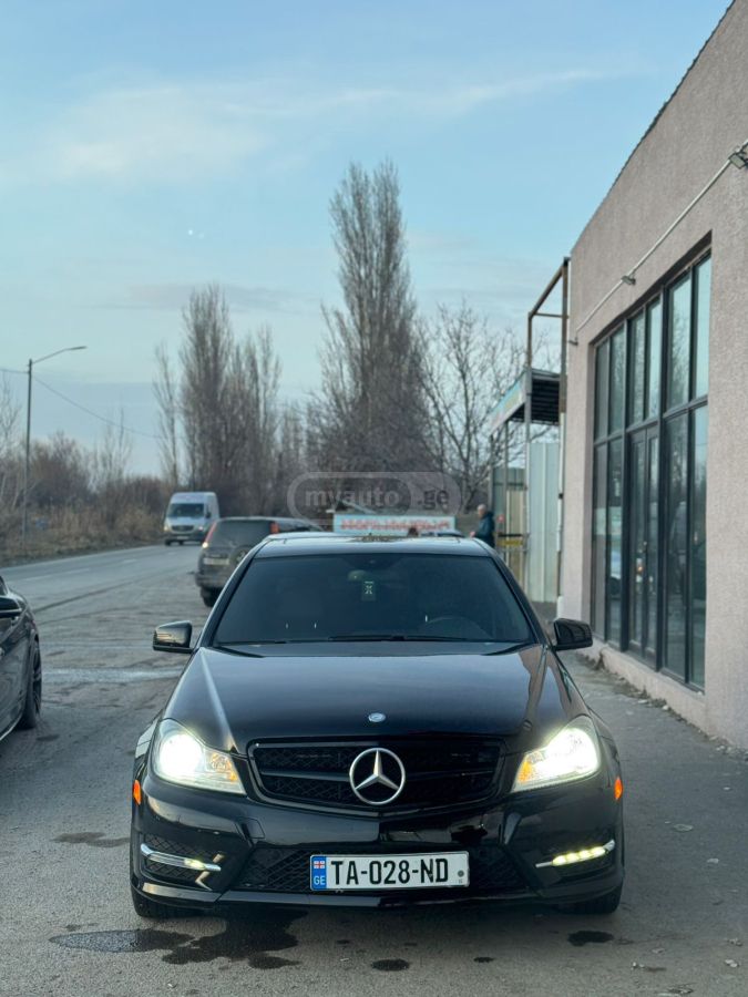 Mercedes-Benz C 250 2014 — photo 2