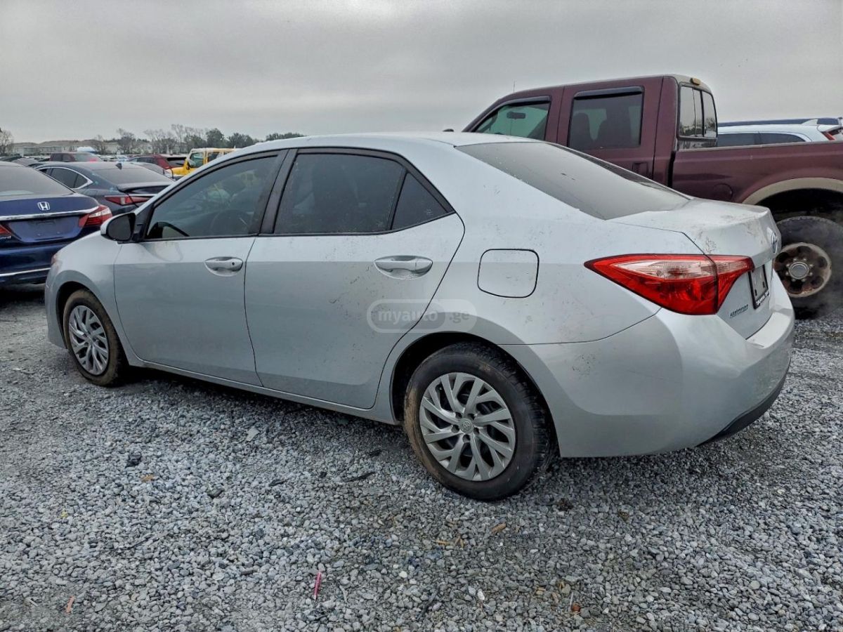 Toyota Corolla 2019 — photo 2