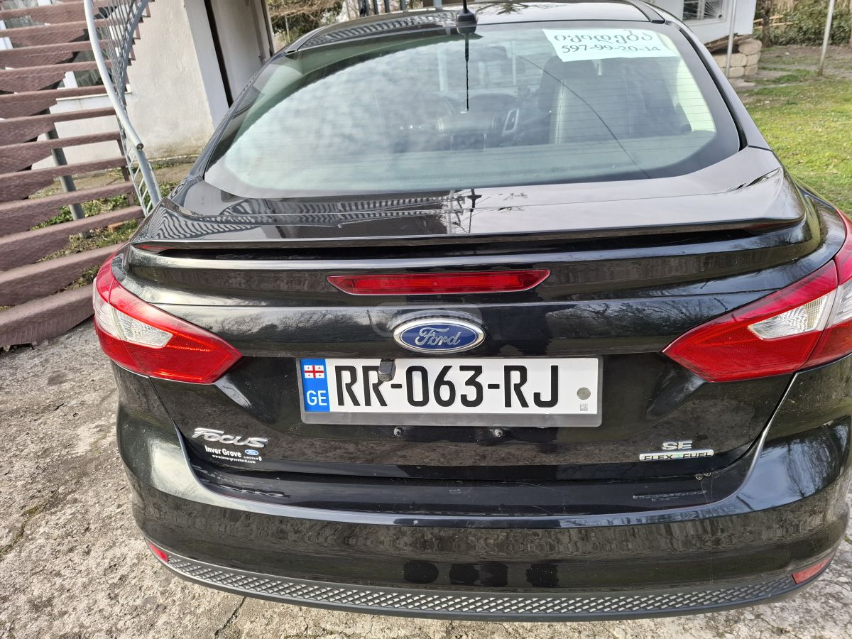 Ford Focus 2013 — photo 2