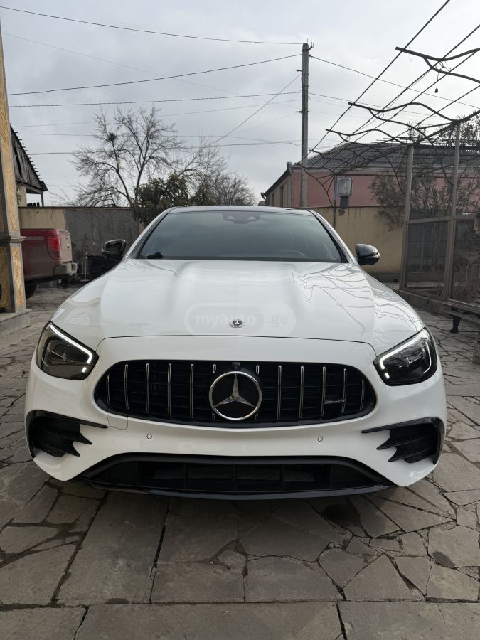 Mercedes-Benz E53 AMG