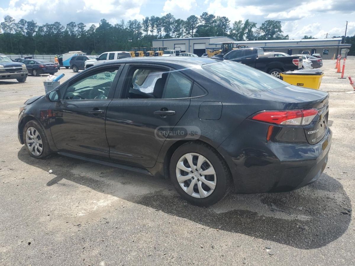 Toyota Corolla 2021 — photo 2