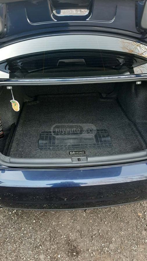 Volkswagen Passat 2015 — photo 2