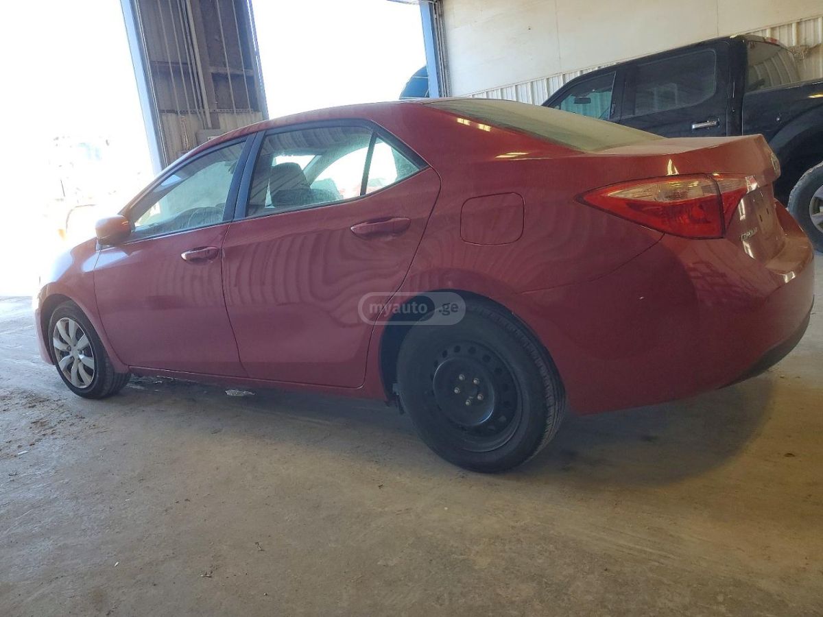 Toyota Corolla 2018 — photo 2