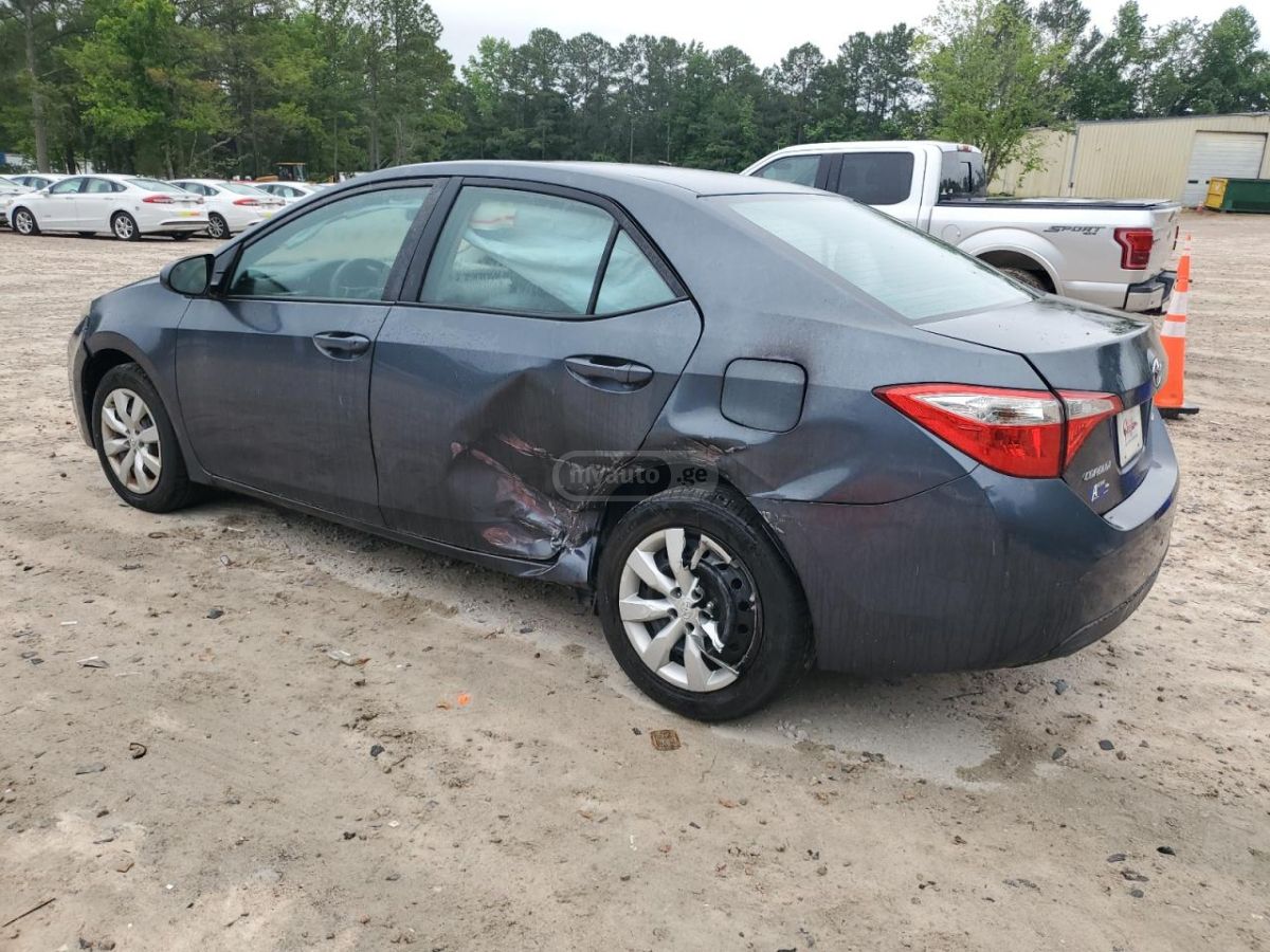 Toyota Corolla 2016 — photo 2