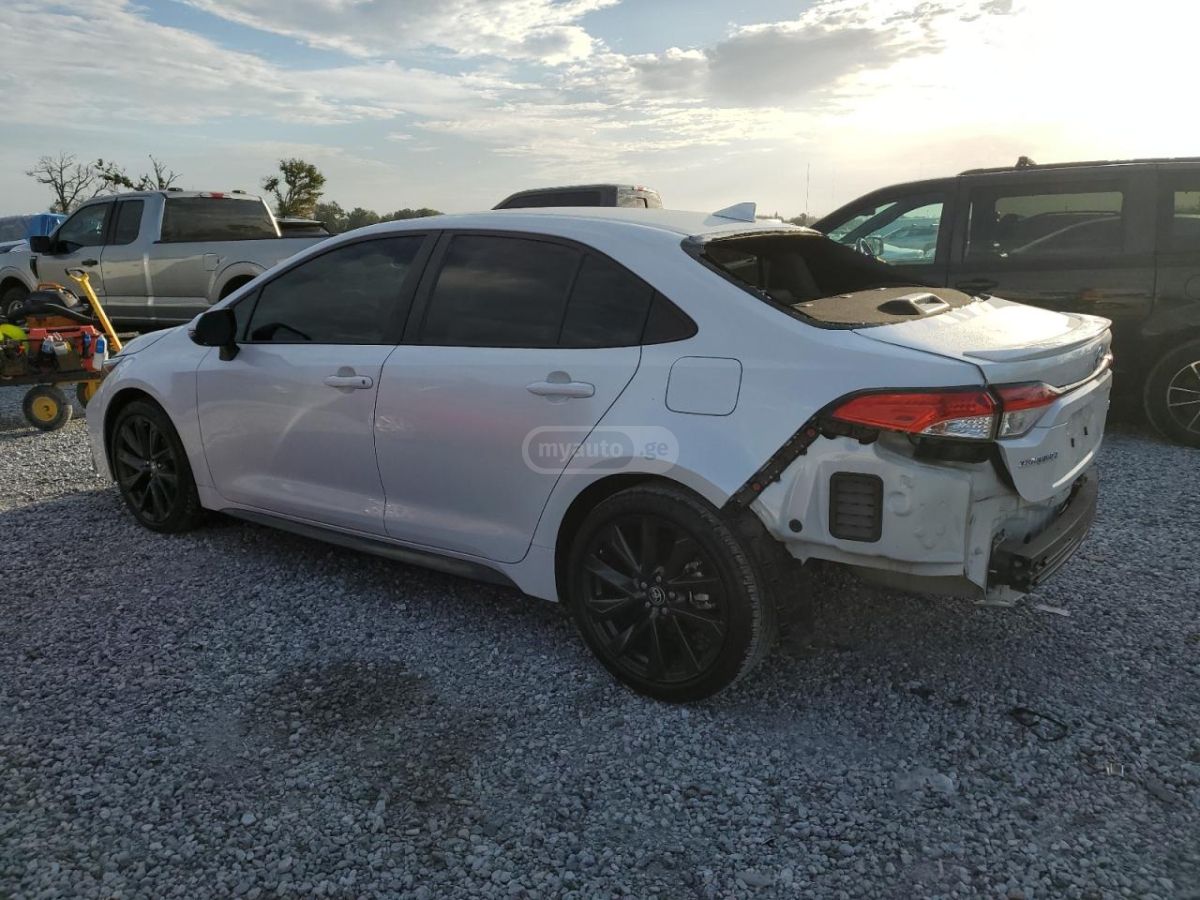 Toyota Corolla 2023 — photo 2