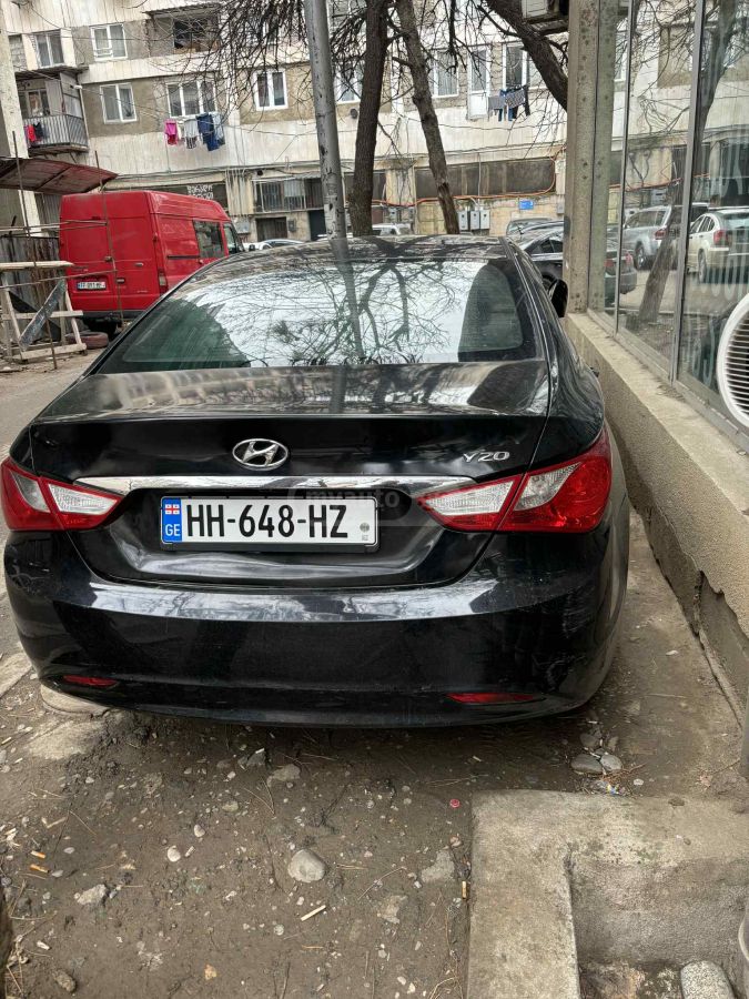 Hyundai Sonata 2011 — photo 2