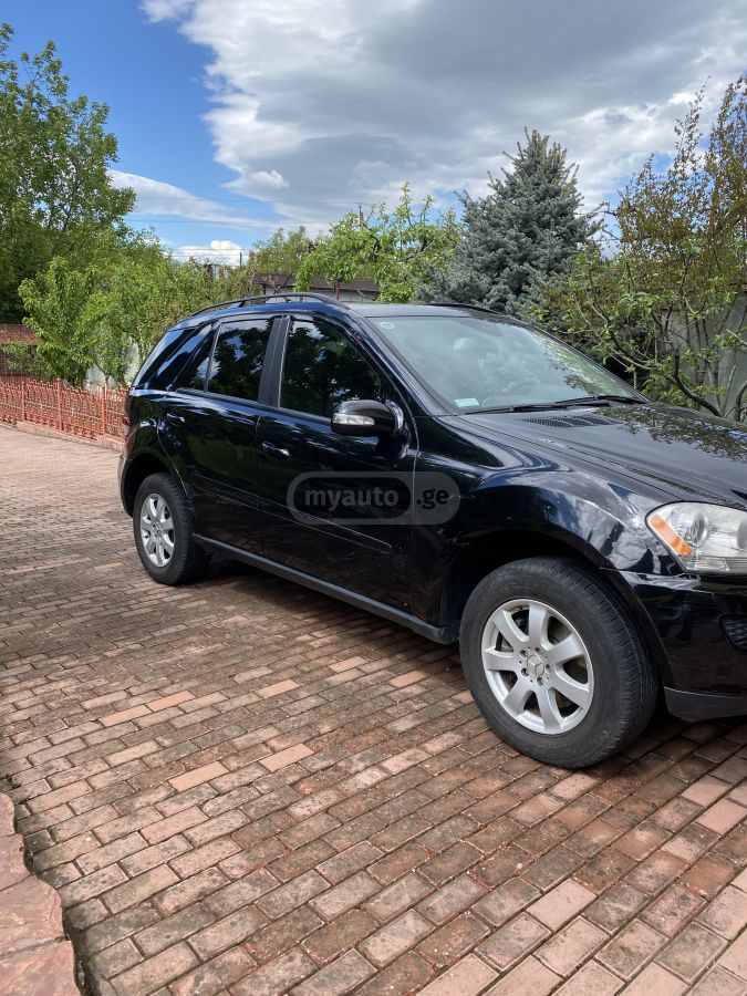 Mercedes-Benz ML 350 2006 — photo 2