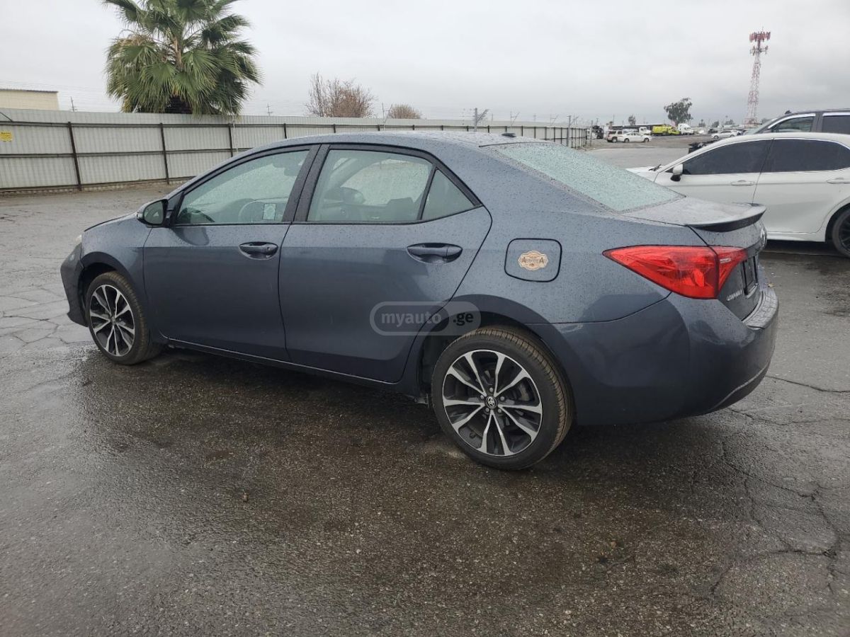 Toyota Corolla 2017 — photo 2