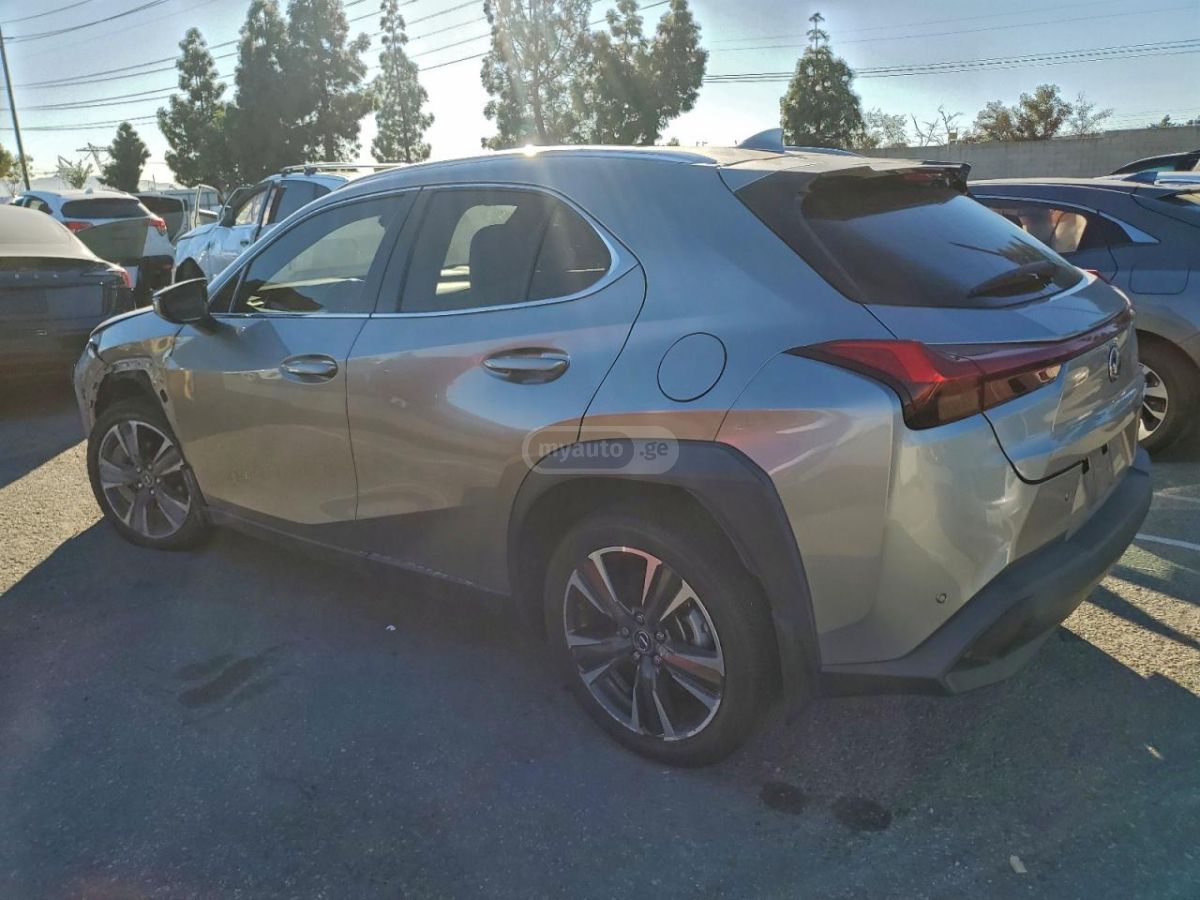Lexus UX 200 2022 — photo 2