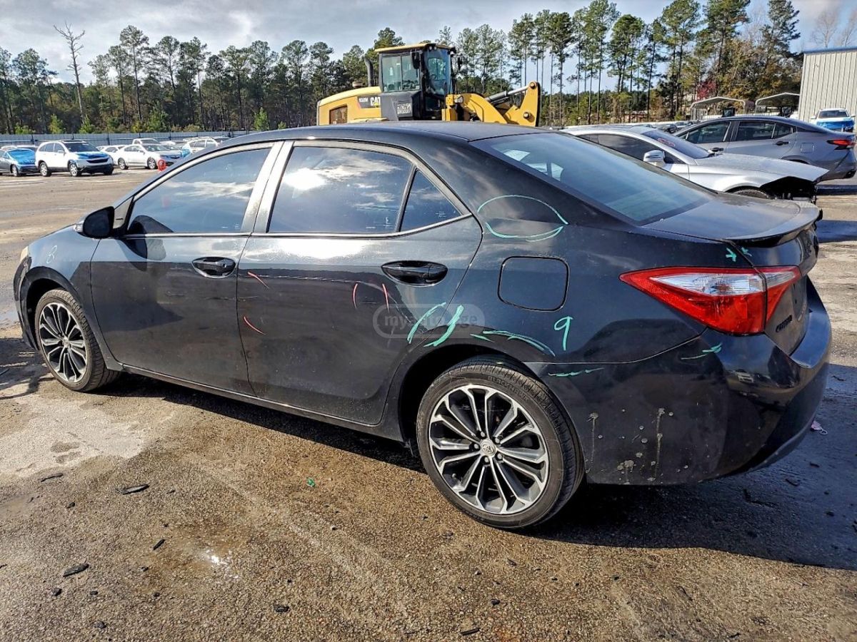 Toyota Corolla 2015 — photo 2