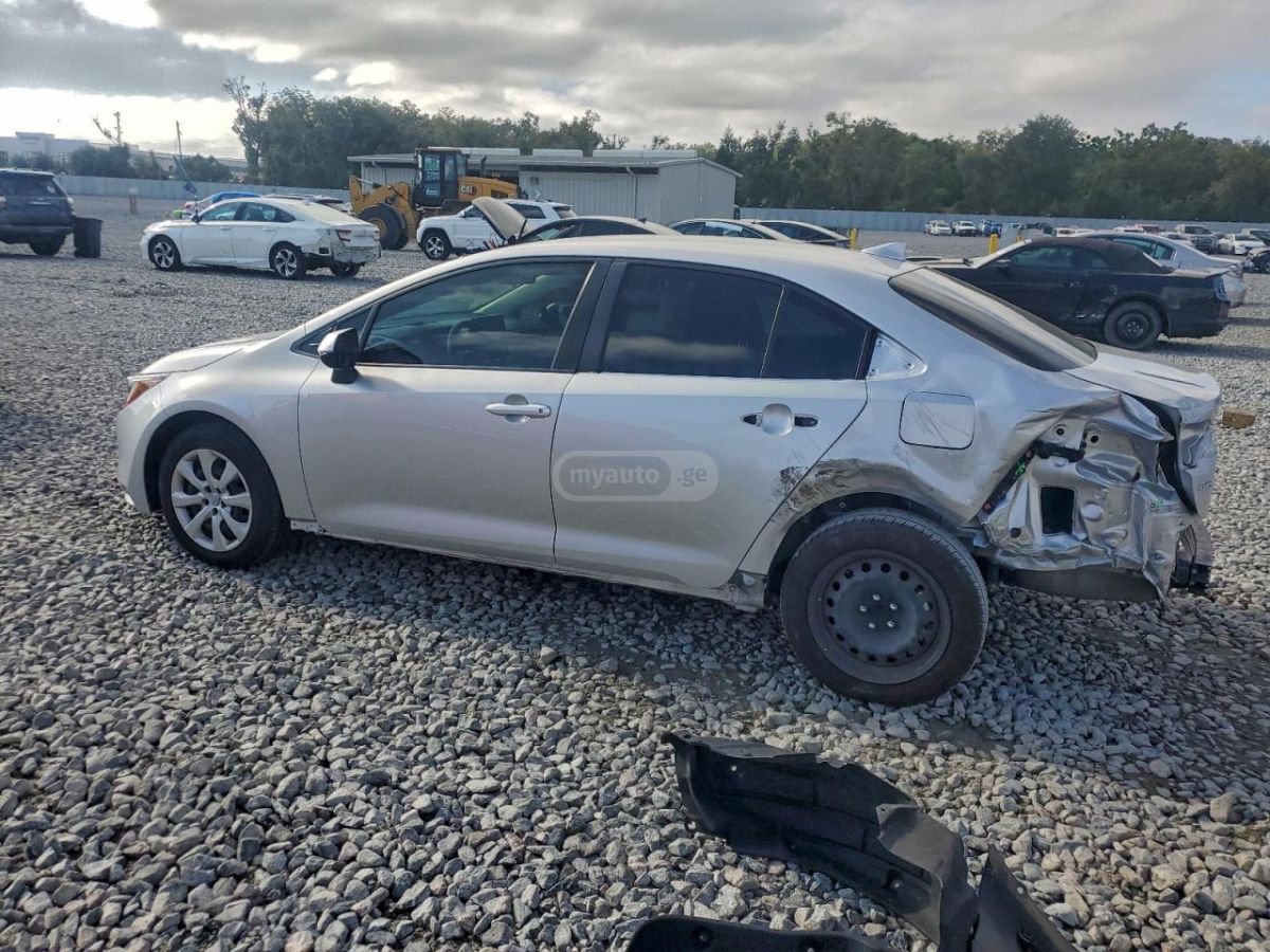 Toyota Corolla 2022 — photo 2