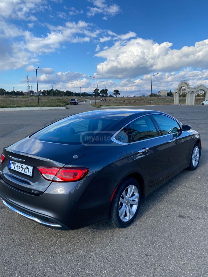 Chrysler 200 2015 — photo 2