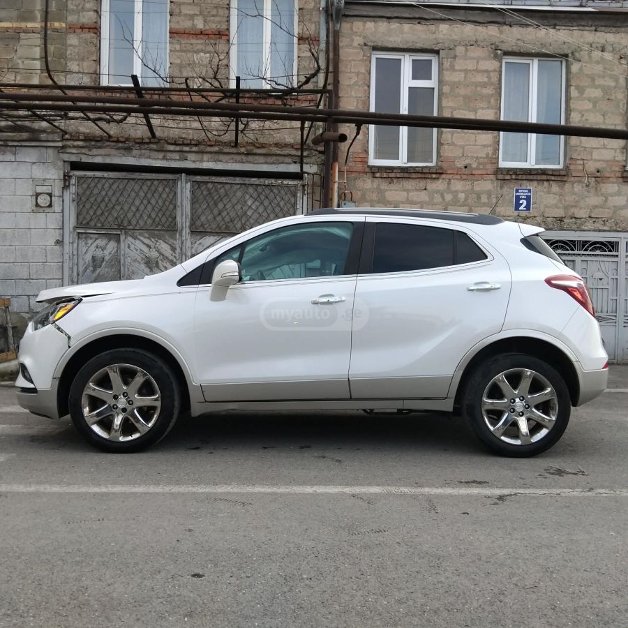 Buick Encore 2017 — photo 2