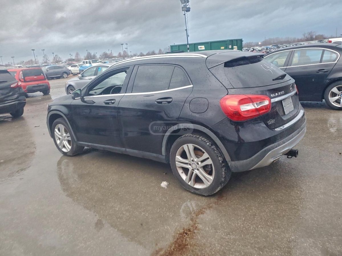 Mercedes-Benz GLA 250 2016 — photo 2