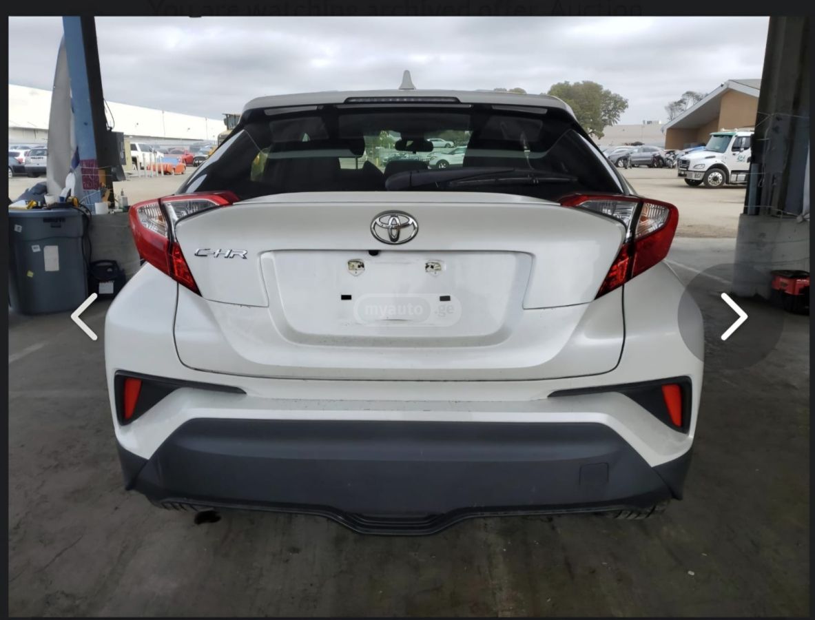 Toyota CHR 2021 — photo 2