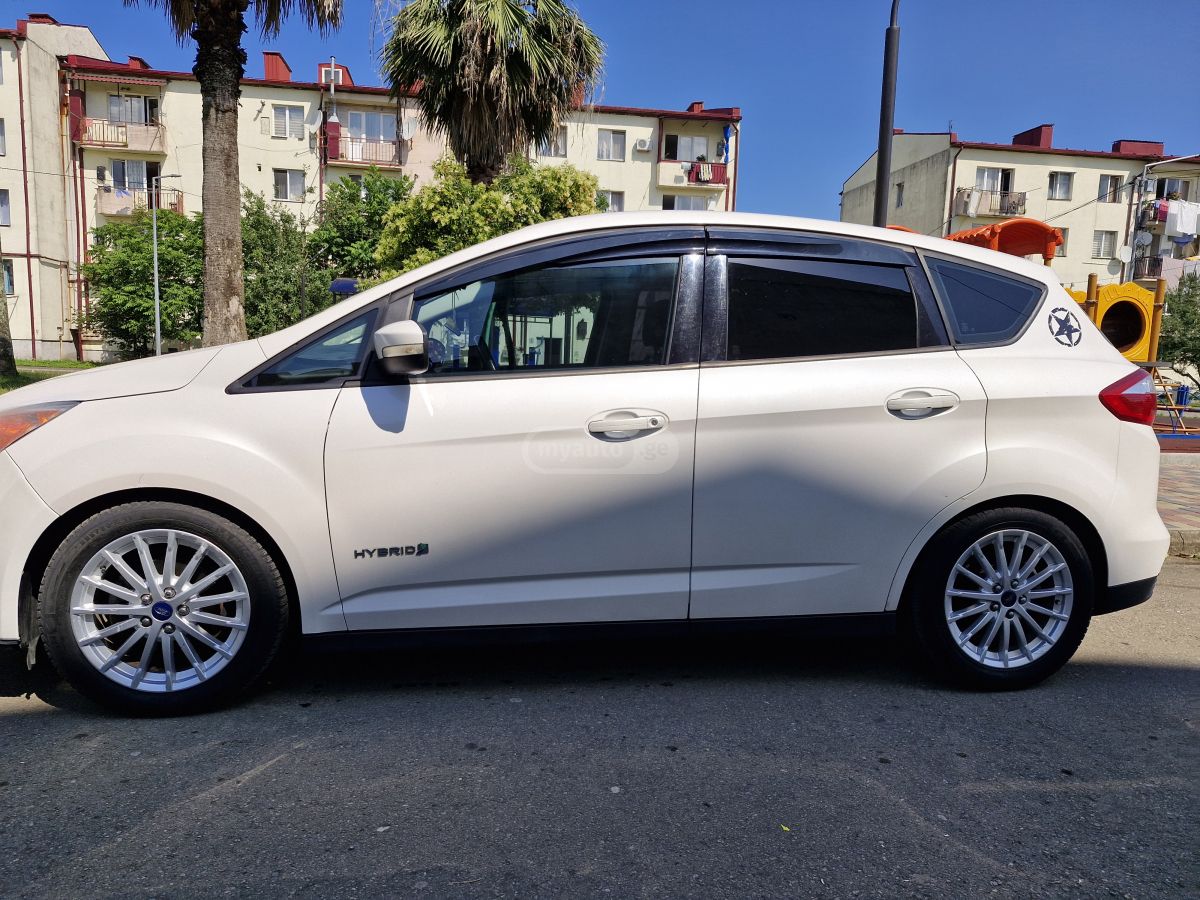 Ford C-Max 2013 — photo 2