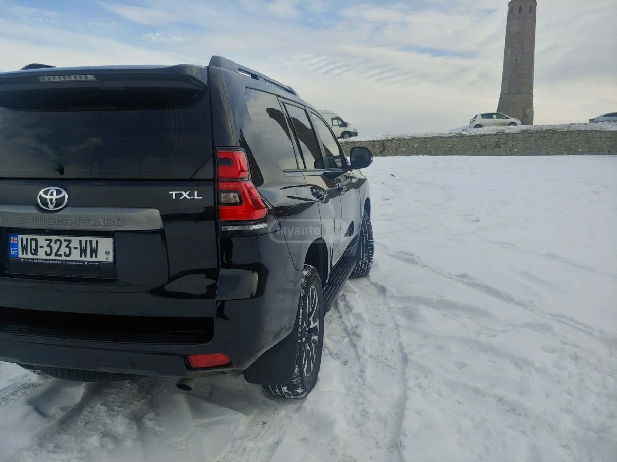 Toyota Land Cruiser Prado 2022 — photo 2