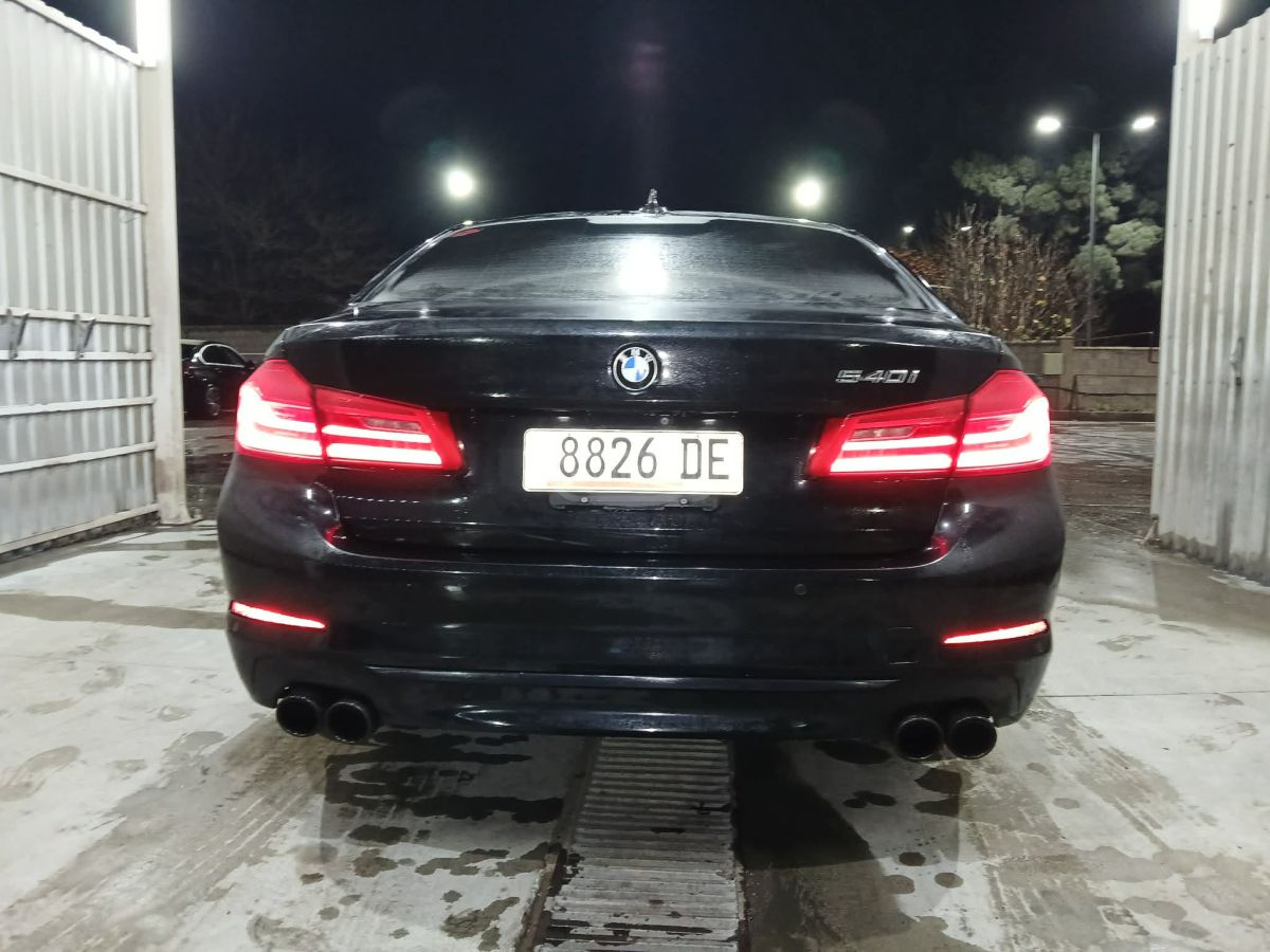 BMW 330 2020 — photo 2