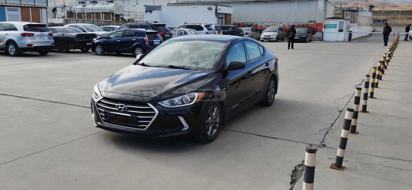 Hyundai Elantra 2018 — photo 2
