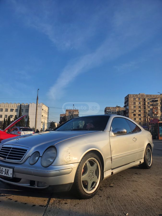 Mercedes-Benz CLK 200