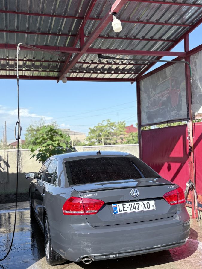 Volkswagen Passat 2014 — photo 2