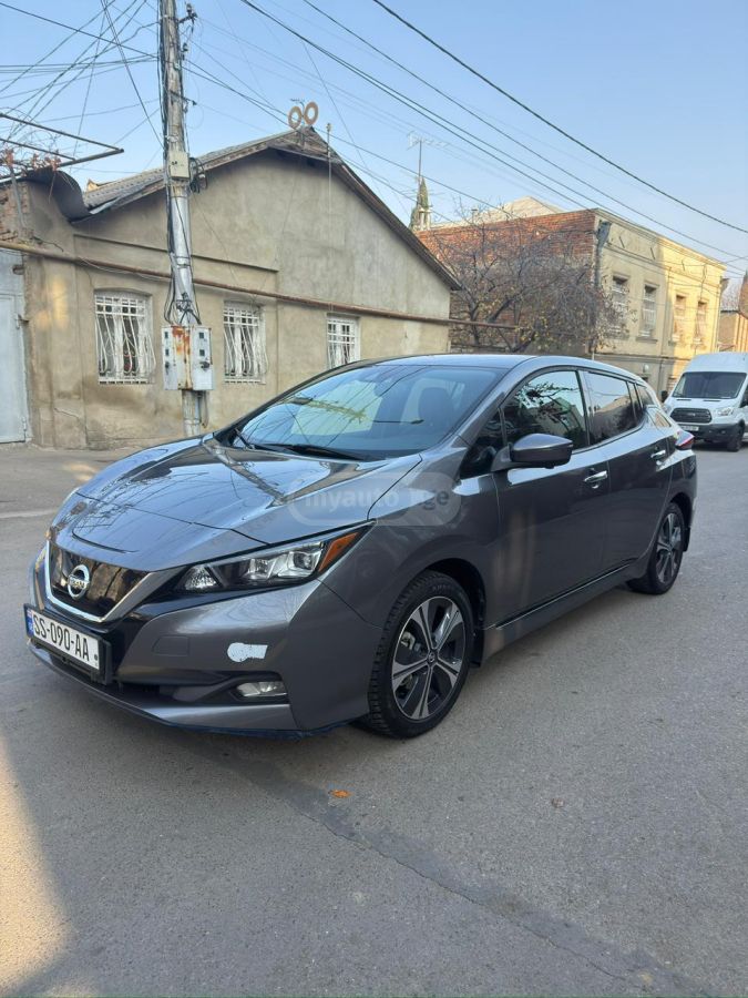 Nissan Leaf 2020 — photo 2