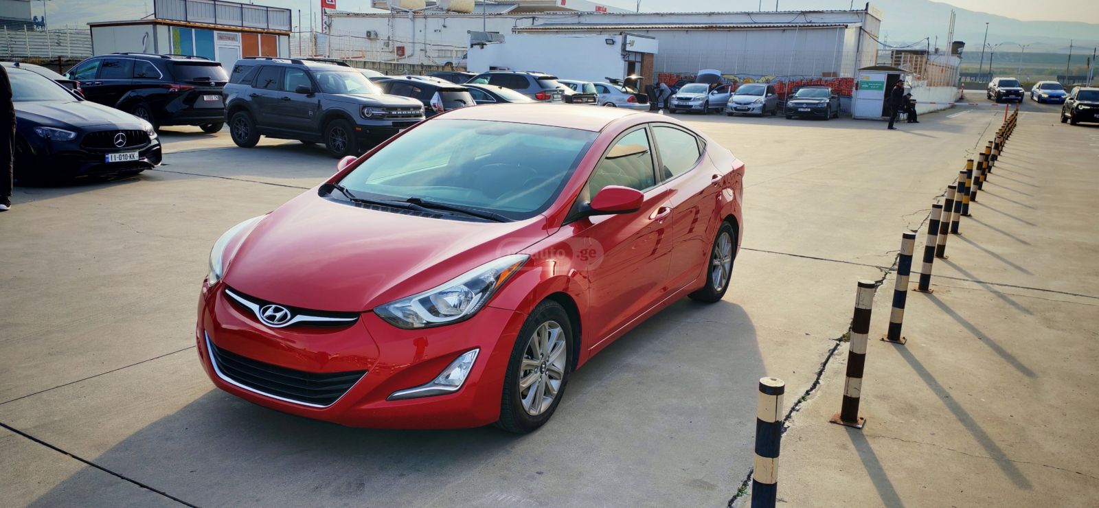 Hyundai Elantra 2015 — photo 2