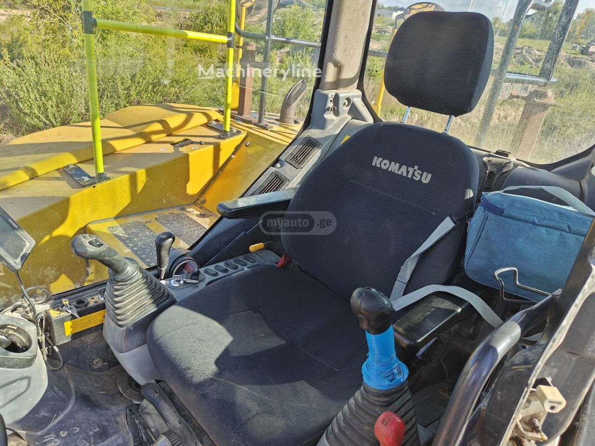 Hino D155AX 2017 — photo 2