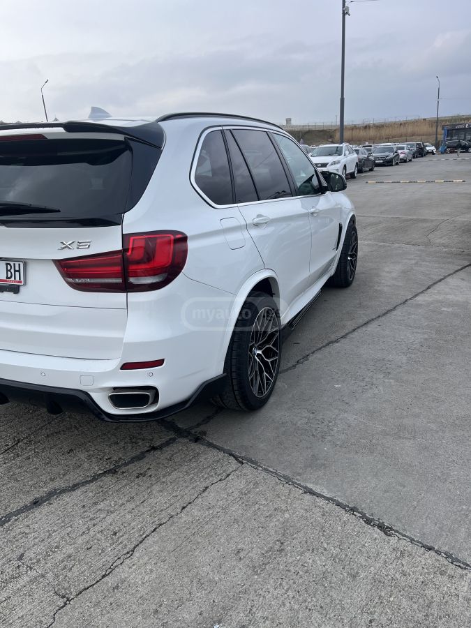BMW X5 2015 — photo 2