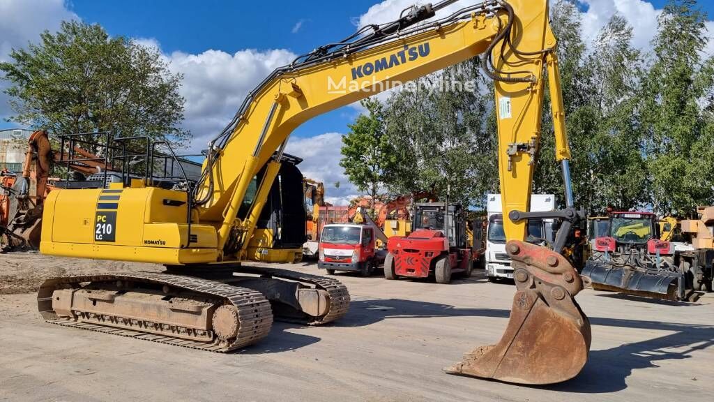 Hino D155AX 2018 — photo 2