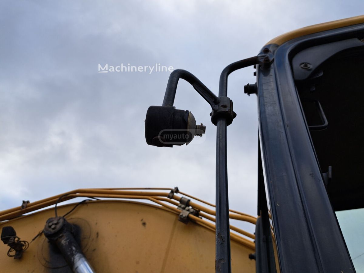 Hino D155AX 2014 — photo 2