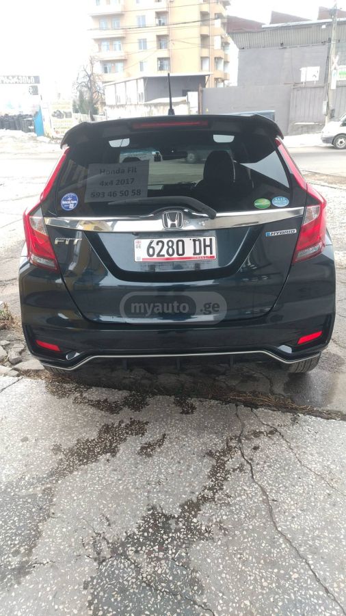 Honda Fit 2017 — photo 2