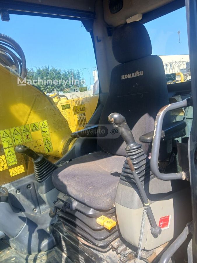 Hino D155AX 2012 — photo 2