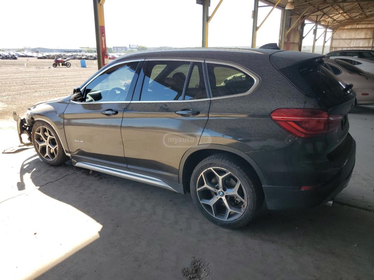 BMW X1 2017 — photo 2