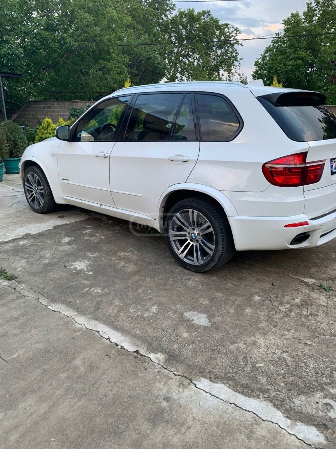 BMW X5 M 2012 — photo 2