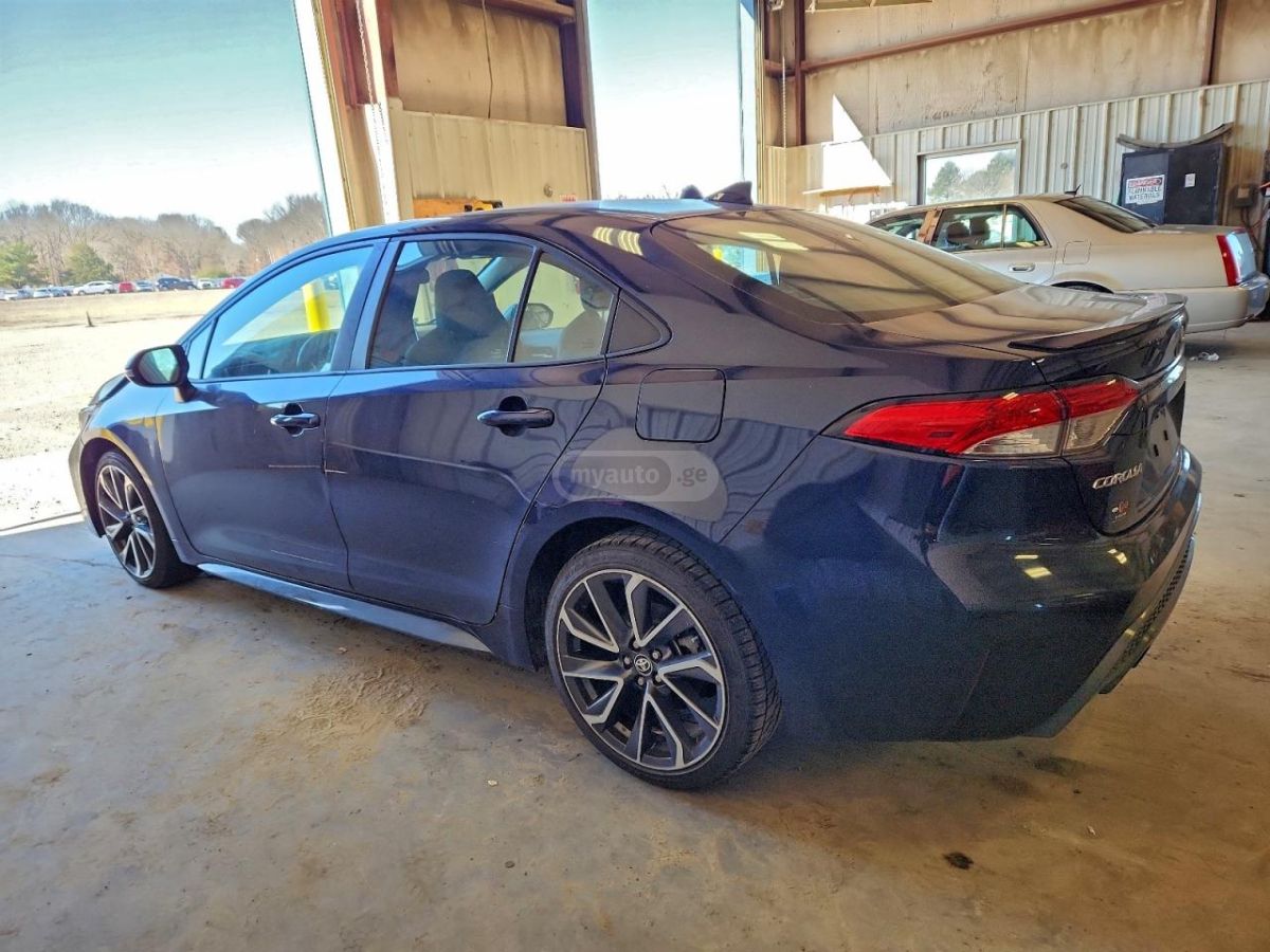 Toyota Corolla 2022 — photo 2